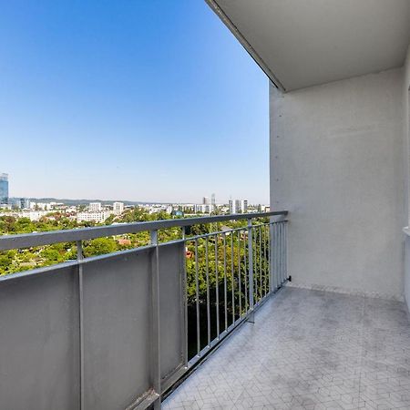Апартаменты Pokoje Gdansk Zaspa - Pilotow 20B, 800M Skm-Zaspa, Odleglosc Do Morza 3Km Экстерьер фото